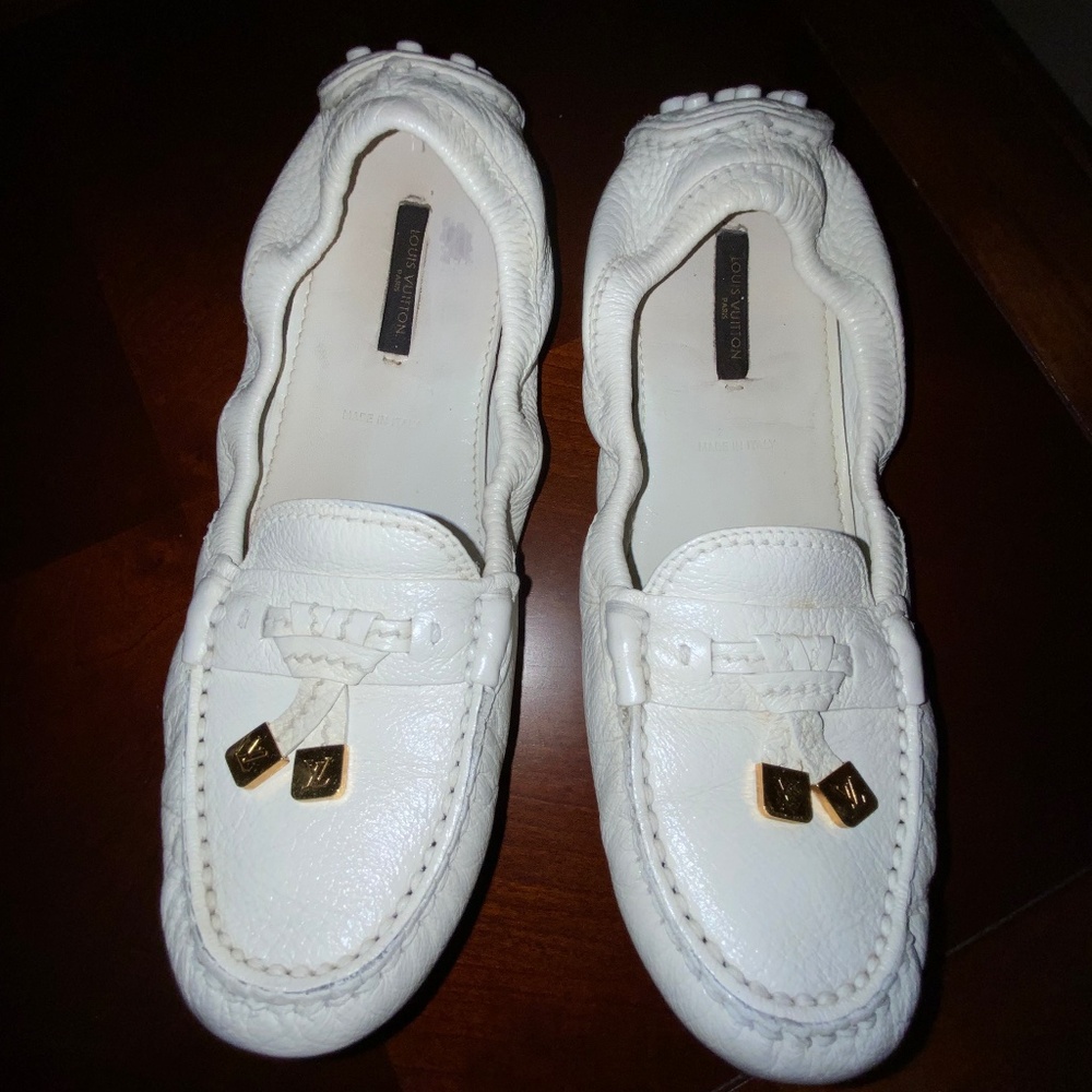 AUTHENTIC Louis Vuitton Driving Loafer White Size 39